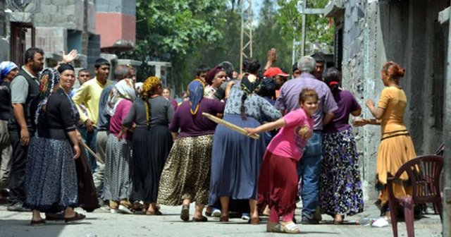 Conolar birbirine girdi, ortalık savaş alanına döndü