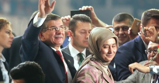 Davutoğlu görevini neden bıraktığını açıkladı