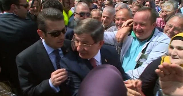 Davutoğlu’na Bosna-Hersek’te yoğun ilgi