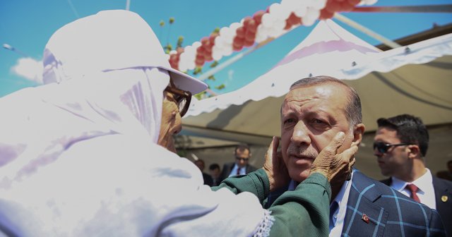 Diyarbakır&#039;da dikkat çeken &#039;Erdoğan&#039; pankartı