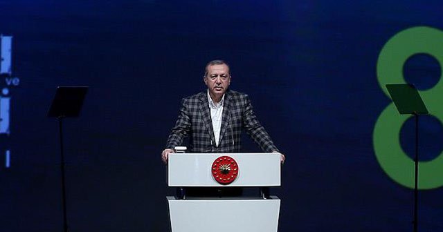 Erdoğan, &#039;İşçilerin ücretleri ve sosyal hakları kısıtlanarak kazanç olmaz&#039;