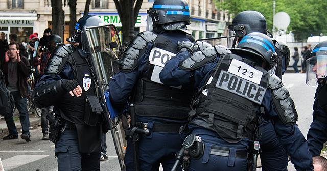 Fransız basını polis şiddetini görmedi