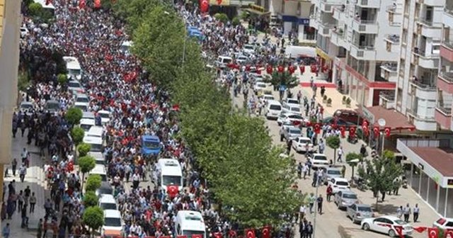 Gaziantepli şehidi binlerce kişi uğurladı