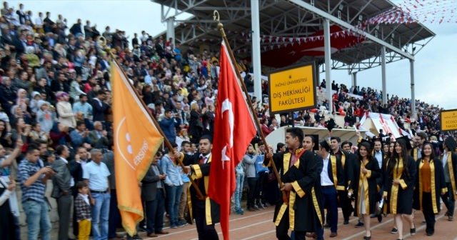 İnönü Üniversitesinde mezuniyet töreni yapıldı