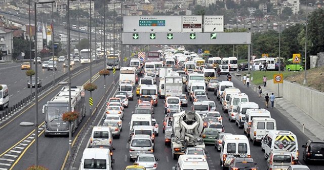 İstanbul&#039;da bugün bazı yollar trafiğe kapatılacak