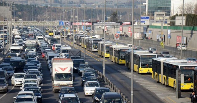 İstanbul&#039;da pazar günü bu yollar trafiğe kapatılacak