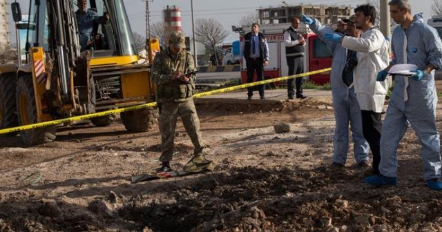 Kilis&#039;e roket düştü, yaralılar var