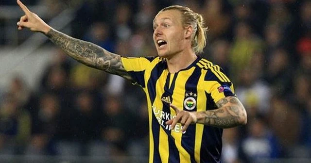 Kjaer kapıları tekmeledi