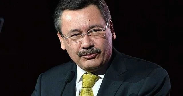 Melih Gökçek'ten Davutoğlu mesajı