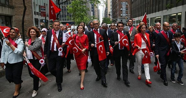 New York&#039;ta Türk günü yürüyüşü gerçekleştirildi