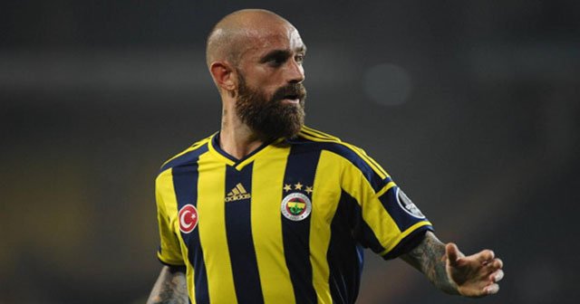 Raul Meireles takımdan ayrılıyor