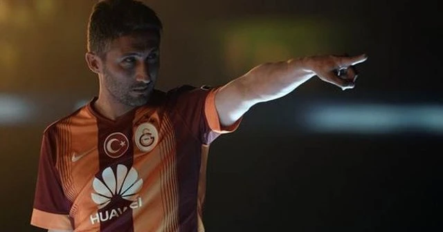 Sabri Sarıoğlu imzayı atıyor