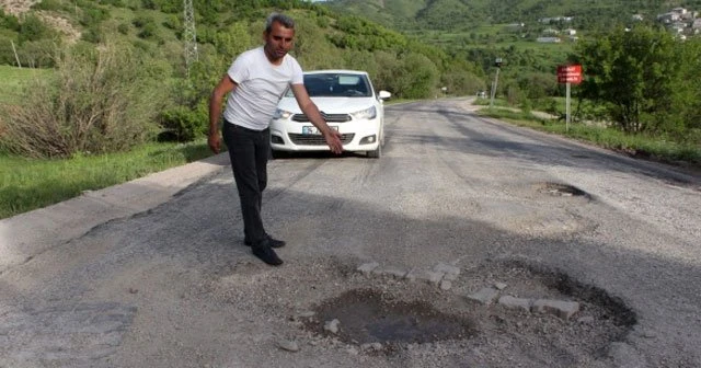 Şemdinli-Yüksekova karayolu köstebek yuvasına döndü