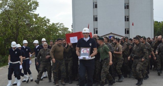 Şırnak&#039;ta şehit için tören düzenlendi