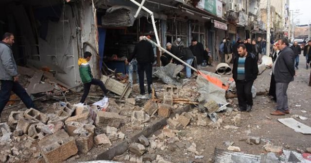 Teröristler Nusaybin&#039;i yerle bir etti