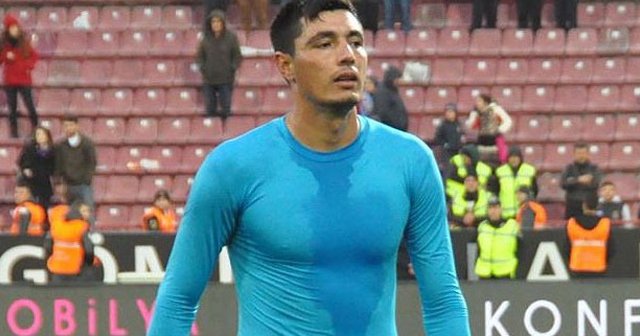 Trabzonspor&#039;a Oscar Cardozo ve Özer Hurmacı&#039;dan kötü haber