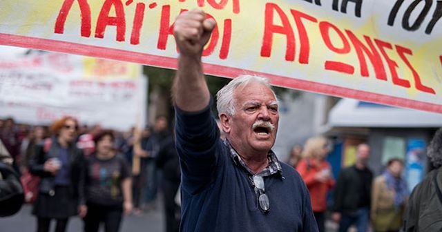 Yunanistan&#039;da grev başladı sınır kapıları kapandı