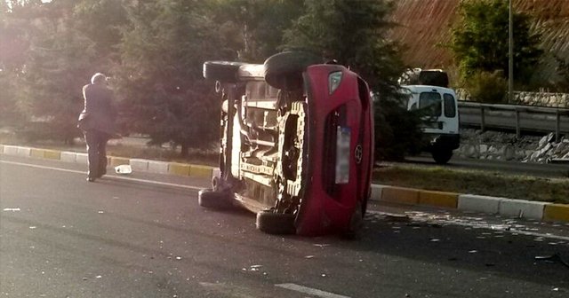 3 ilde trafik kazası, 2 ölü, 10 yaralı