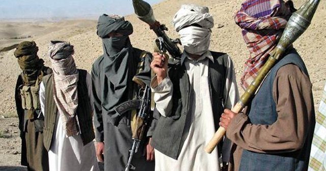 Afganistan&#039;da Taliban 25 kişiyi kaçırdı