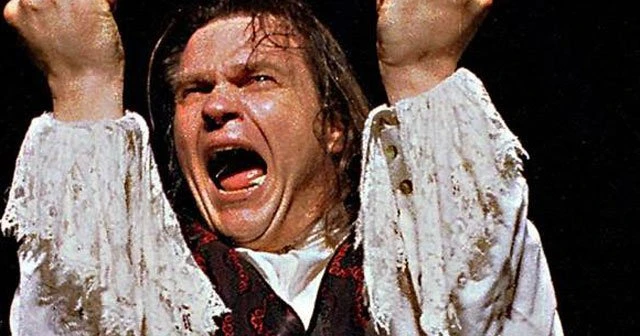 Amerikalı rockçı Meat Loaf sahnede yere yığıldı!