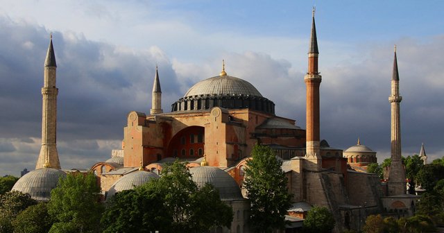 Ayasofya&#039;da tarihi anlar