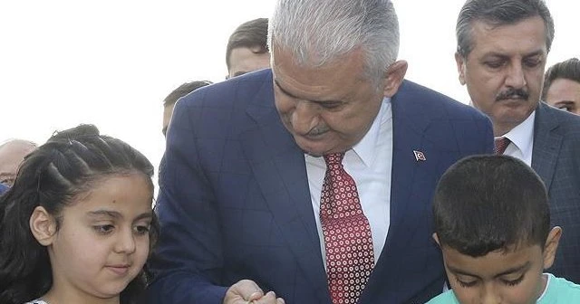 Başbakan Yıldırım, Ağrı Valiliğini ziyaret etti