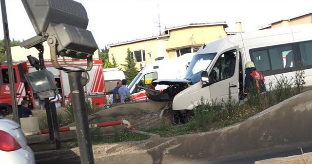 Boğaziçi Köprüsü&#039;nde trafiği felç eden kaza