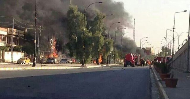 Camiye canlı bomba saldırısı, En az 12 ölü