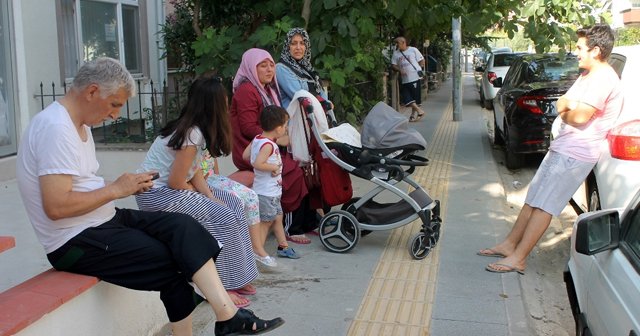 Deprem Yalovalıları sokağa döktü