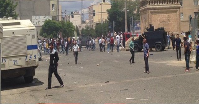 Emniyet Müdürlüğü&#039;ne bombalı saldırıda şehit sayısı yükseldi