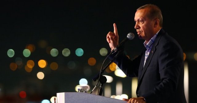 Erdoğan&#039;dan Terim ve Arda&#039;ya büyük destek