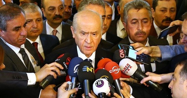 Kadın gazeteciden Bahçeli&#039;yi kızdıran soru