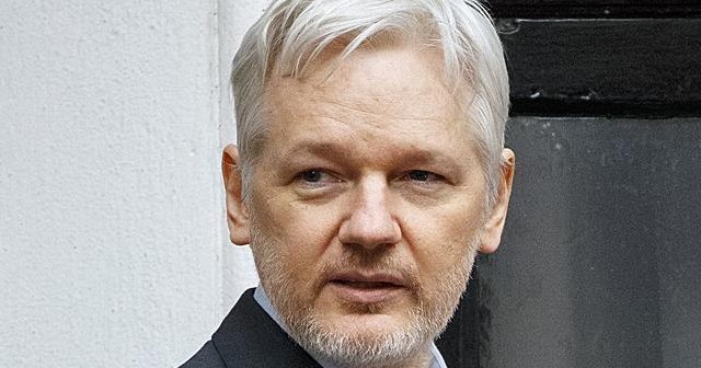 Le Pen Fransa&#039;nın Assange’a sığınma hakkı vermesini istedi