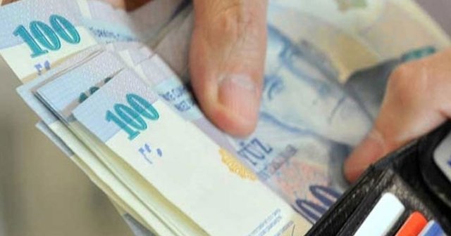 Maaşlar 100 lira düşecek