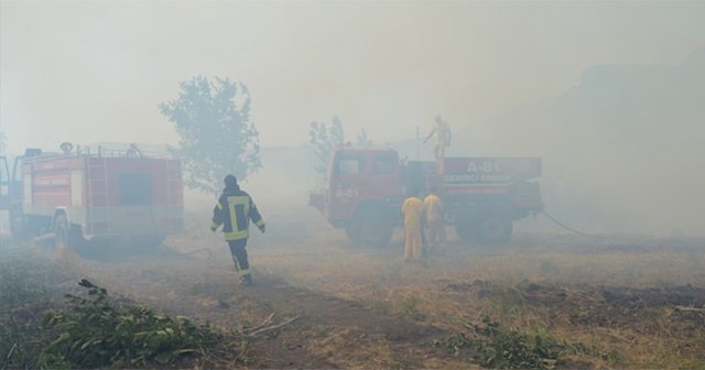 Manisa&#039;da korkutan yangın