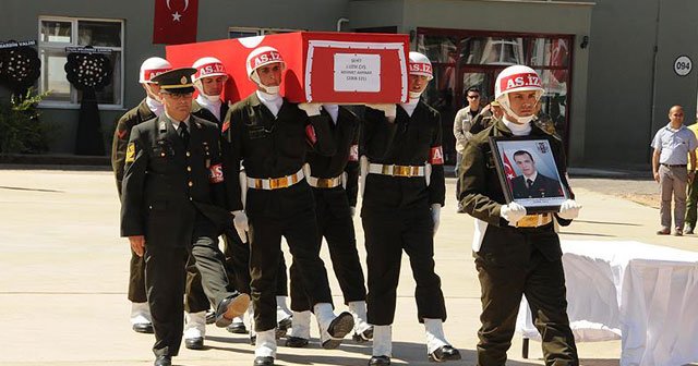 Mardin&#039;de şehit asker için tören düzenlendi