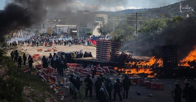 Meksika&#039;da eğitim reformu protestosu