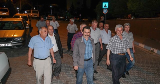 Muhtarlardan elektrik faturası protestosu