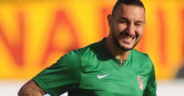 Necati Ateş, &#039;Galatasaray&#039;da bedava oynarım&#039;