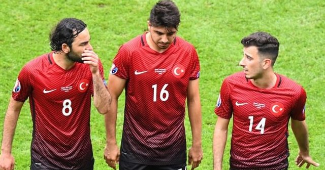 Ozan Tufan&#039;ın berberinden destek geldi