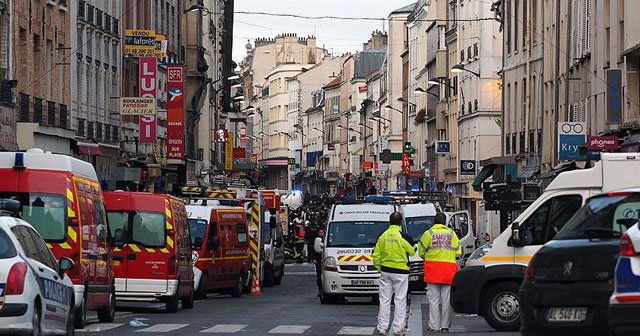 Paris banliyösünde yangın, 5 ölü