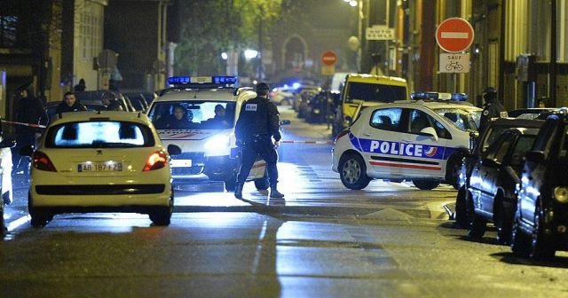 Paris&#039;te rehine krizi, 3 ölü