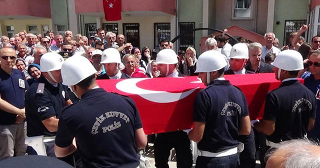 Şehit polis Nefize Özsoy'un cenazesi baba ocağında