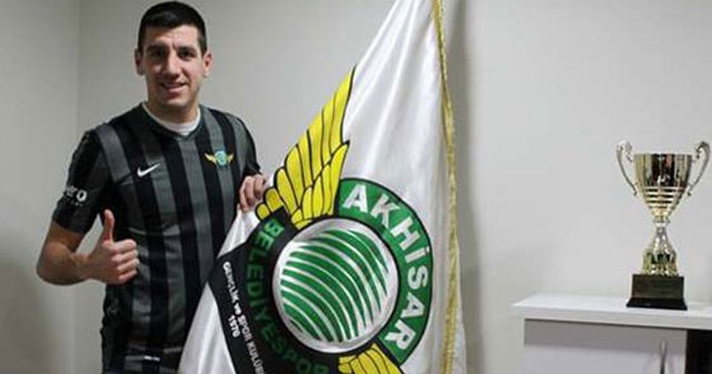 Akhisarspor&#039;da iki ayrılık birden