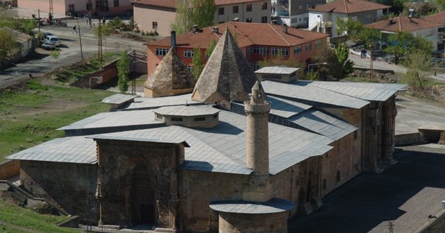 Anadolu’nun ‘El-Hamrası’ restorasyona alındı