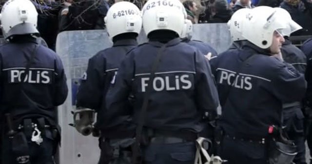 Ankara&#039;da 900 polis açığa alındı