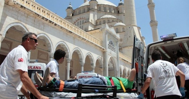 Camide canlı bomba alarmı