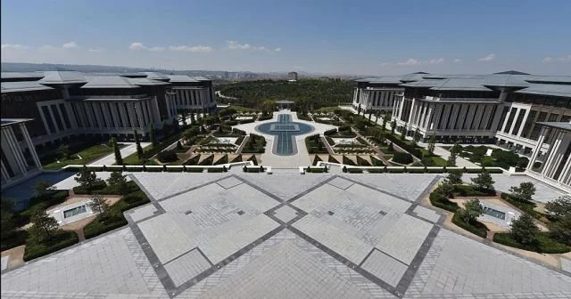 Cumhurbaşkanlığı Külliyesi 'rehber' ile tanıtılacak