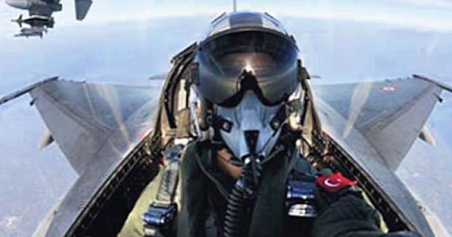 Darbe girişimi kapsamında 3 pilot gözaltına alındı