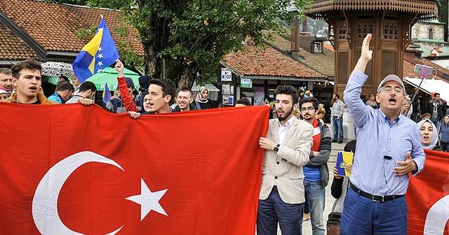 Darbe girişimi Türkiye&#039;ye ilgiyi azaltmadı